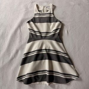 Elizabeth and James Striped Sleeveless Dress|graduation wedding spring summer